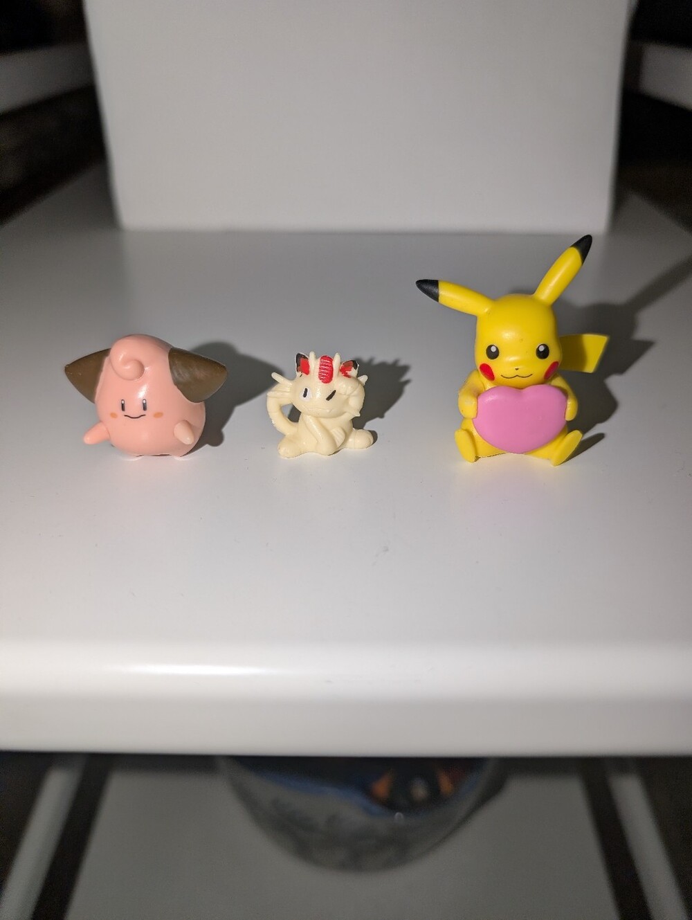 Pokemon LOT Vinyl Figures & Cards. 6 Items Total In Lot.
